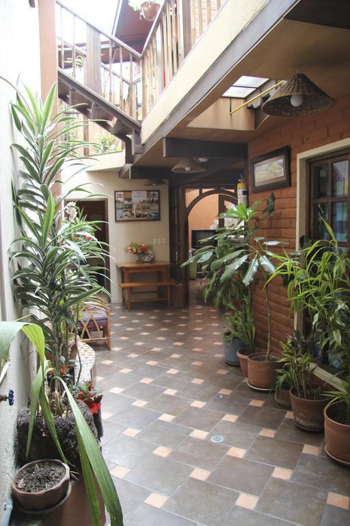 Casa Del Arupo Hostel Quito Kültér fotó