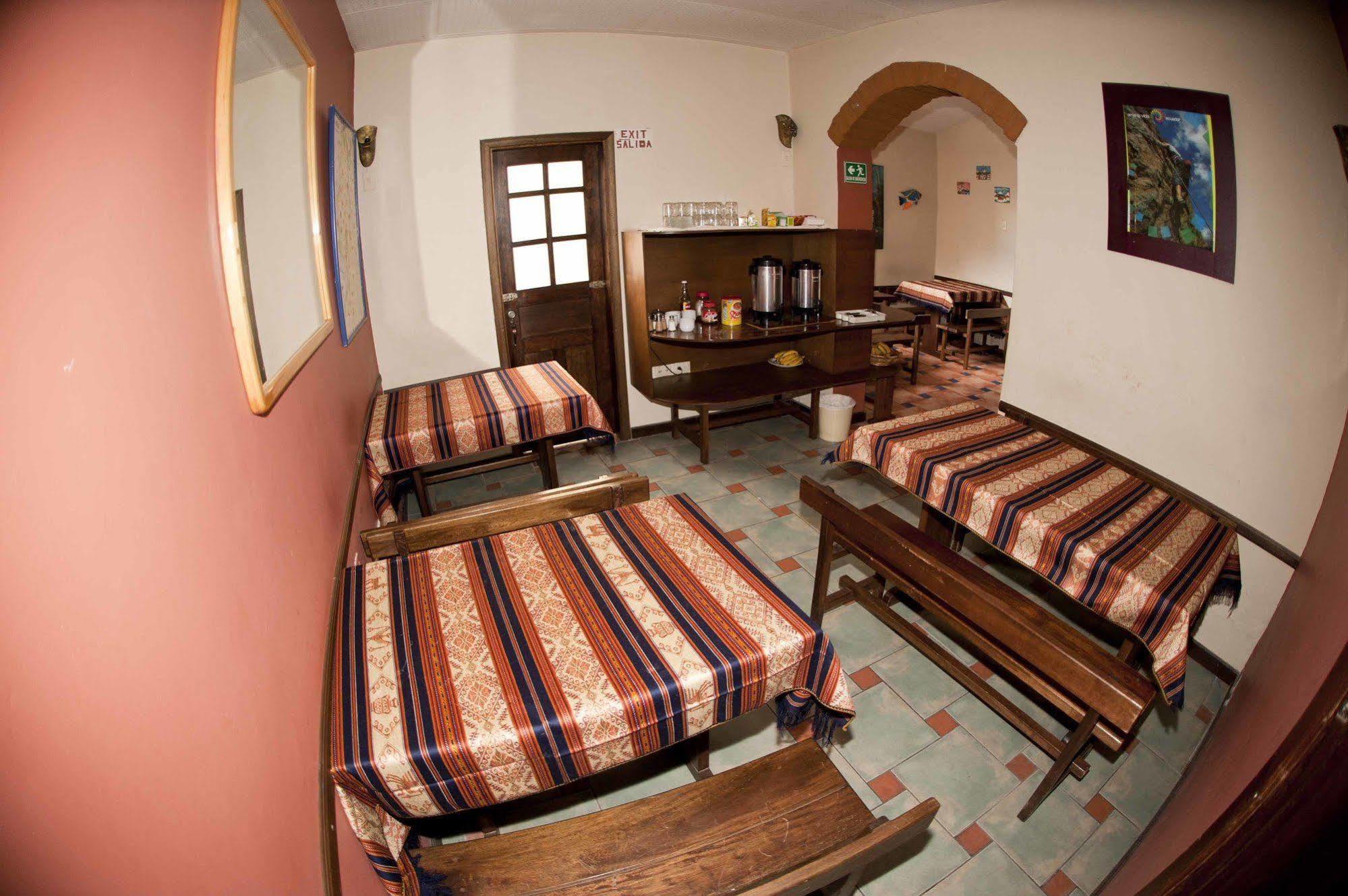 Casa Del Arupo Hostel Quito Kültér fotó